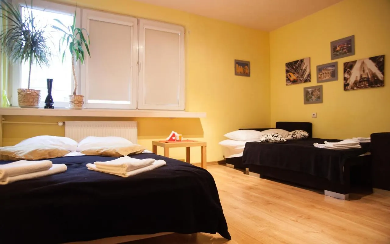 Apartamento Apartamenty Varsovie Zlota 64 Polónia